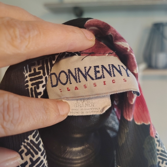 Donkenny Floral Black and Red Blouse - Picture 3 of 3